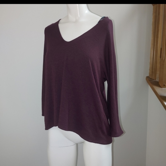 WILFRED top - Picture 2 of 6